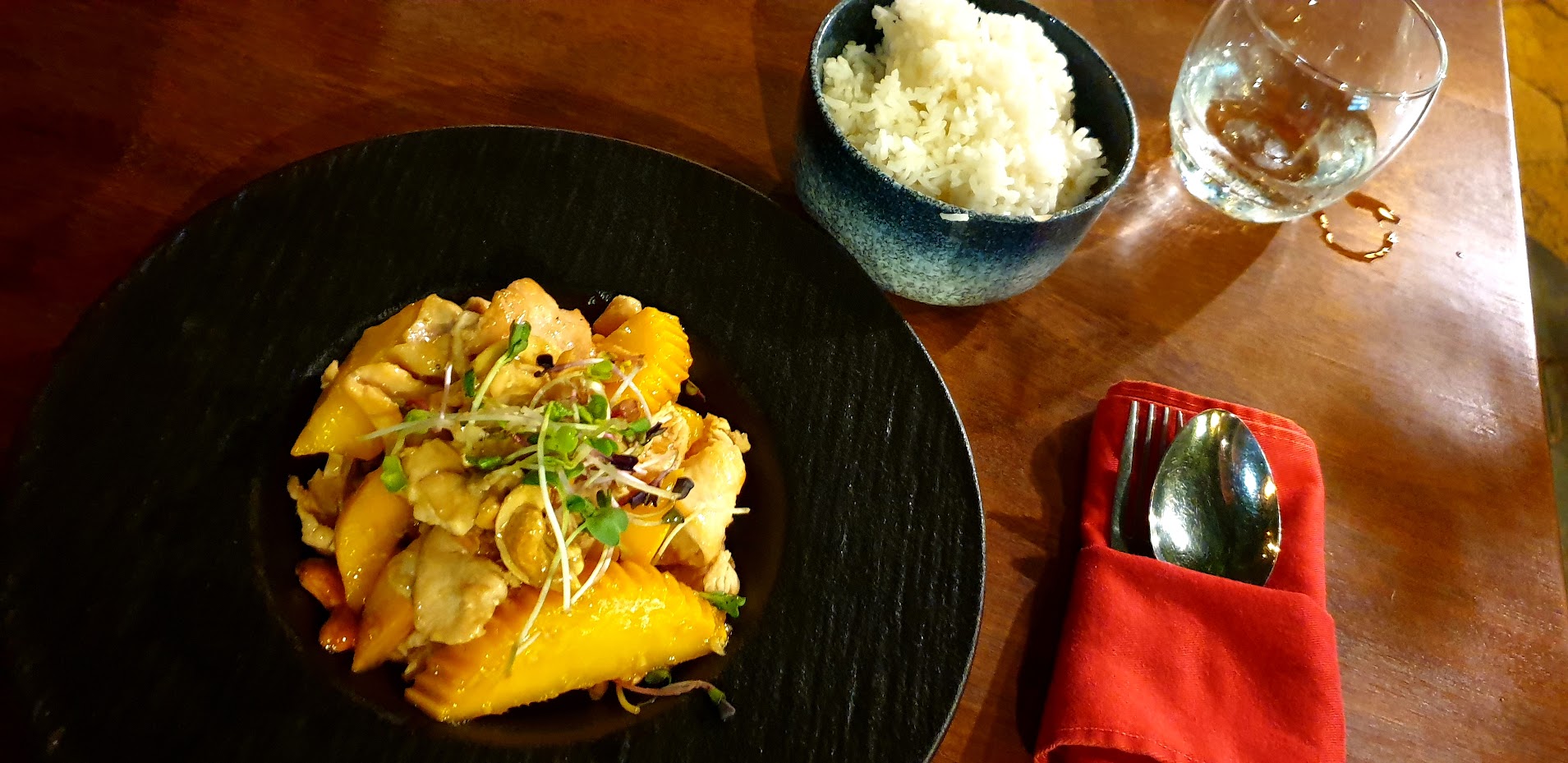 Mango stir fry at Eleven On restaurant. So good. — photo by Janneke de Graaf